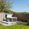 Spacious home for 8 in Witterings - walk to beach - East Wittering
