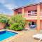 Refúgio com piscina e churrasqueira