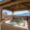Heights Retreat - Mountain Views & Hot Tub