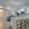 Close to Family Park Home with Screened Lanai! - Lighthouse Point