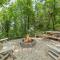 Misty Mountain Escape Secluded and cozy hot tub, deck, game room, and everything you need to relax - سيفيرفيل