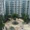 One Palm Tree by Melba STUDIO TYPE - 马尼拉