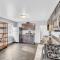 The Loft 3BR Apartment with Scenic Deck - 米德尔伯里