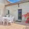 Nice Apartment In Le Sambuc With Wifi - 阿尔勒
