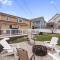 Gorgeous Cottage Steps from Beach, Hot Tub, Arcade, Coffee Bars - ساوث هافن