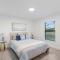 Chic Newly Built Vacation Escape with Canal view - كيب كورال
