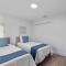 Chic Newly Built Vacation Escape with Canal view - كيب كورال