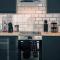 Urban View Apartment - Sleeps 6 - 纽波特