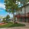 Branson King Resort and Suites