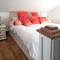 Cosy Apartment in Galway with Balcony, 32 m², City View