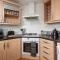 Pass the Keys Peaceful Pad: Stylish 2BR Flat with Parking - 利物浦