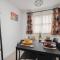 Pass the Keys Peaceful Pad: Stylish 2BR Flat with Parking - 利物浦