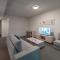 2BR Riverview Escape Free Parking