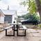 ENTIRE BACHELOR UNIT EN-SUITE UPTOWN WATERLOO - e4