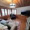 Comfortable Cabin on Lake and 20 min from Ski Hill and Alpine Valley - Burlington