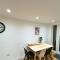 London Gorgeous Two Bedroom Apartment - Mitcham