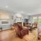 Near UT Pet Friendly w Parking 3BR 2.5BA in Walkable Area By Austin Vacay - أوستن