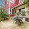 Near UT Pet Friendly w Parking 3BR 2.5BA in Walkable Area By Austin Vacay - أوستن