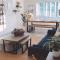 No 1 The Paddock - Spacious holiday home with a hot tub