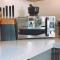 No 1 The Paddock - Spacious holiday home with a hot tub