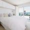 Vibrant Seafront Home for 10 with Pool - East Wittering