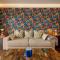 Vibrant Seafront Home for 10 with Pool