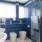 Vibrant Seafront Home for 10 with Pool