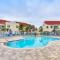 Resort Perks Condo with Private Balcony in St Pete! - St Petersburg
