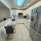 Spacious Condos with Resort Amenities - Sunny Isles Beach - Санни-Айлс-Бич