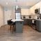 Luxury apartment with gym, steps from commuter rail #4011 - Reading