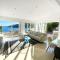 Villa Moro: Beachfront Privacy