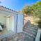 Villa Moro: Beachfront Privacy