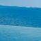 Villa Moro: Beachfront Privacy