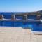 Cycladic House KRIOS with a Pool and 2min from the beach Cycladic House KRIOS with a Pool and 2min from the beach