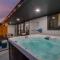 5-BD Modern Central Getaway w Hot Tub - Mins to DT 5-BD Modern Central Getaway w Hot Tub - Mins to DT