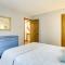 Walk to Roaming Woods Lake Home with Fire Pit! - Hamlin