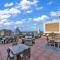 Relaxing Playhouse Square Apartment - كليفلاند
