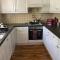 3BR Furnished Property in Slough Fully Furnished Independent House - Farnham Royal