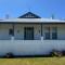 1920s Local Heritage Character home Rangatira 3 bedroom, 2 living room family home