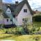 White Rose Getaway in Historical Cottage - Horseheath