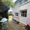 White Rose Getaway in Historical Cottage - Horseheath