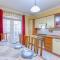 A colourful 3BR home, with Smart TV & Balcony by 360 Estates - 圣保罗湾城