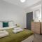 Spacious 5-Bed Flat in Stockton, Sleeps 9