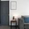 Spacious 5-Bed Flat in Stockton, Sleeps 9