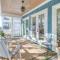 Walk to Public Beach Hideaway in St Simons Island - King City