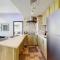 Zenith Tower A2 - Colourful One Bedroom