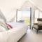 Spinneys Beachfront by The Suffolk Cottage Collection - Торпенесс
