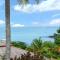 Bungalow confortable à Bouillante avec vue sur la mer