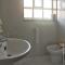 Spacious Apartment in Laxe with Balcony - Laxe