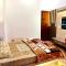 Premium Homestay Near Banke Bihari Ji with Power Backup - Free WiFi - Washing Machine etc - Vrindāvan